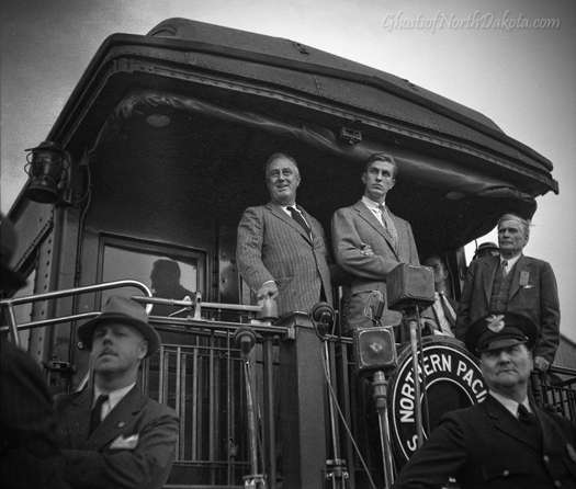 US President Roosevelt speaking from a train (credit ghostsofnorthdakota.com)