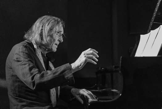 Ernstalbrecht Stiebler (1934-2024). Photo © Cristina Marx/Photomusix