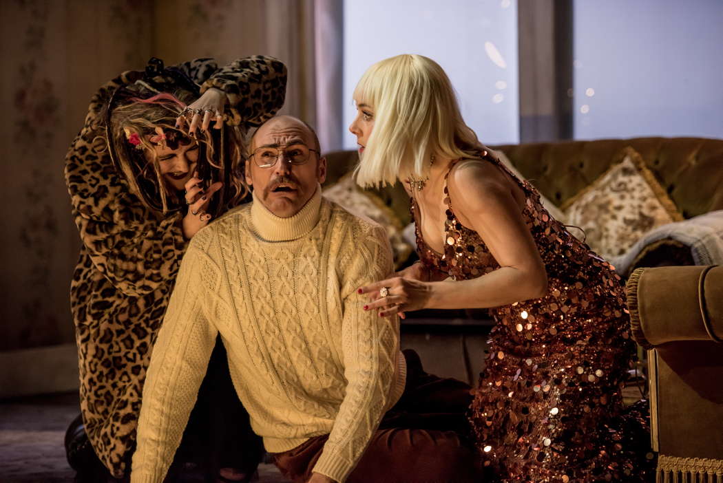 From left to right: Hilary Cronin as Piacere, Jorge Navarro Colorado as Tempo and Anna Dennis as Bellezza in Handel's 'Il Trionfo del Tempo e del Disinganno' at the Buxton Festival. Photo © 2024 Genevieve Girling