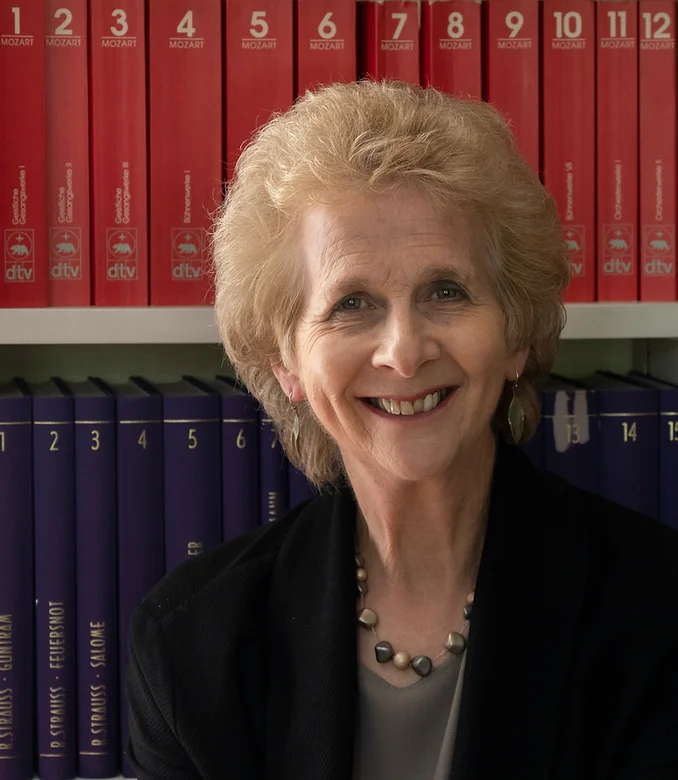 Jane Glover. Photo © John Batten