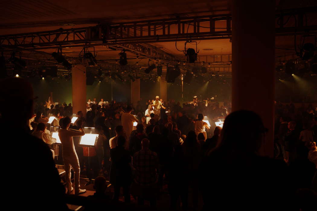 Paraorchestra performing Górecki's 'Symphony of Sorrowful Songs'. Photo © 2024 Eljay Briss