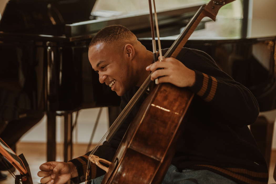Sheku Kanneh-Mason. Photo © 2024 Chris O'Donovan