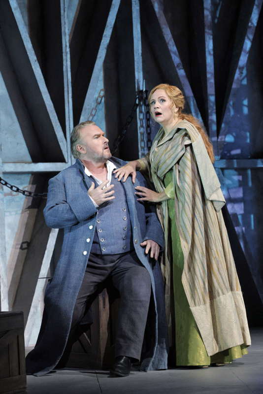 Anja Kampe as Isolde and Simon O'Neill as Tristan in San Francisco Opera's production of Wagner's 'Tristan und Isolde'. Photo © 2024 Cory Weaver