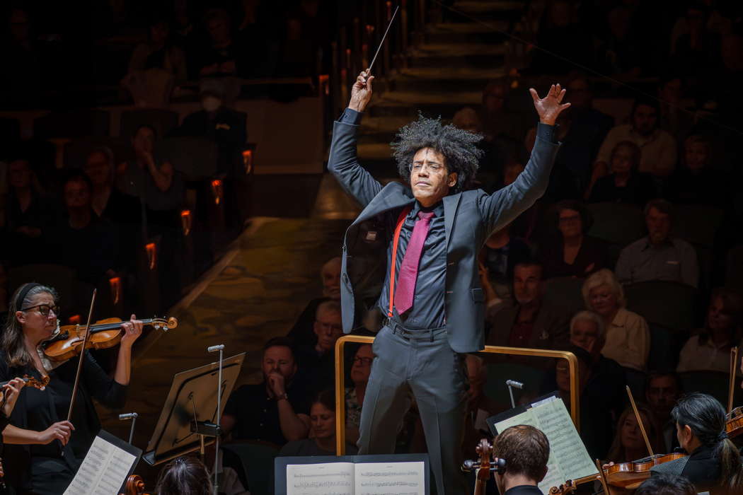 Rafael Payare conducting the San Diego Symphony on 31 January 2025. Photo © 2025 Gary Payne