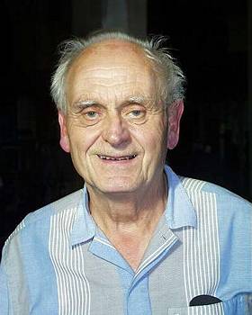 Stephen Dodgson. Photo © 2001 Keith Bramich