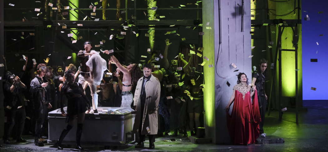 A scene from 'La traviata' in Strasbourg. Photo © 2025 Klara Beck