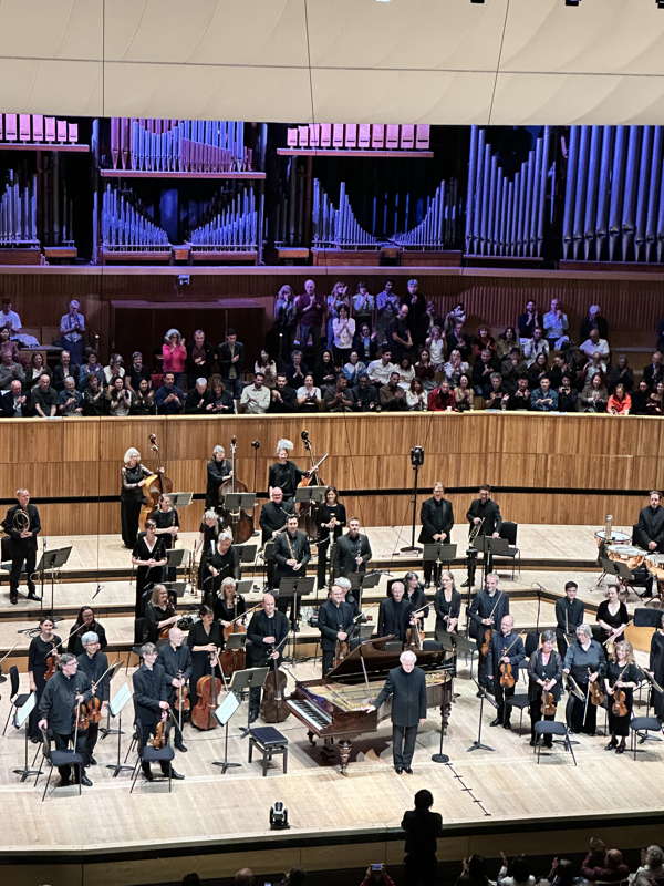 András Schiff and the Orchestra of the Age of Enlightenment at London's Royal Festival Hall on 22 May 2025. Photo © 2025 Bea Lewkowicz